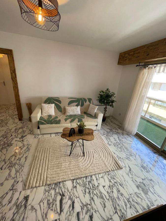 New At 150m From The Beaches Easy Check In Apartment *
