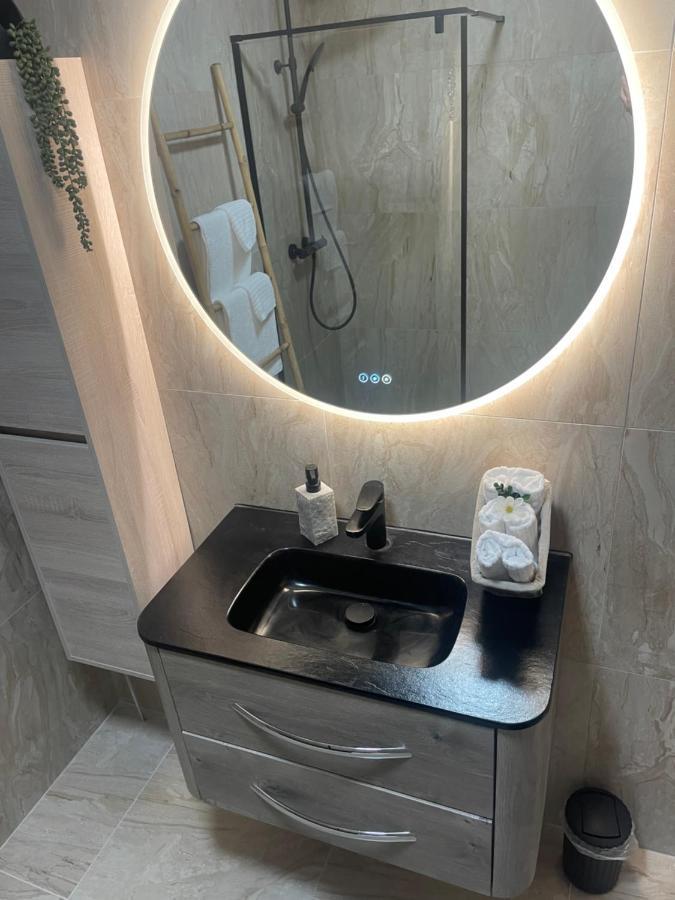 New At 150m From The Beaches Easy Check In Apartment